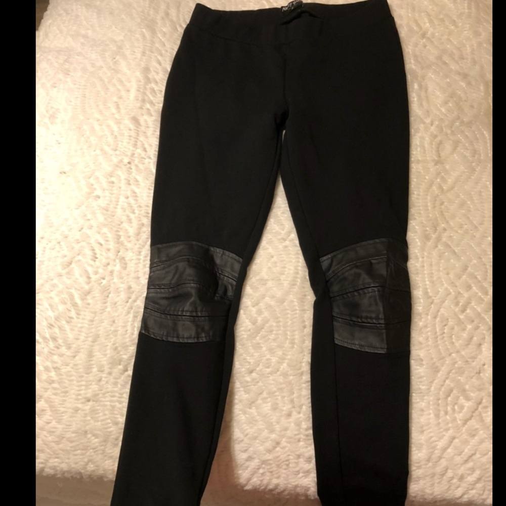 Black leggings with leather panels. Medium